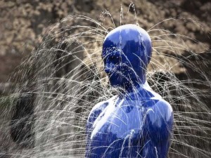 leak-man-leaking-fountain